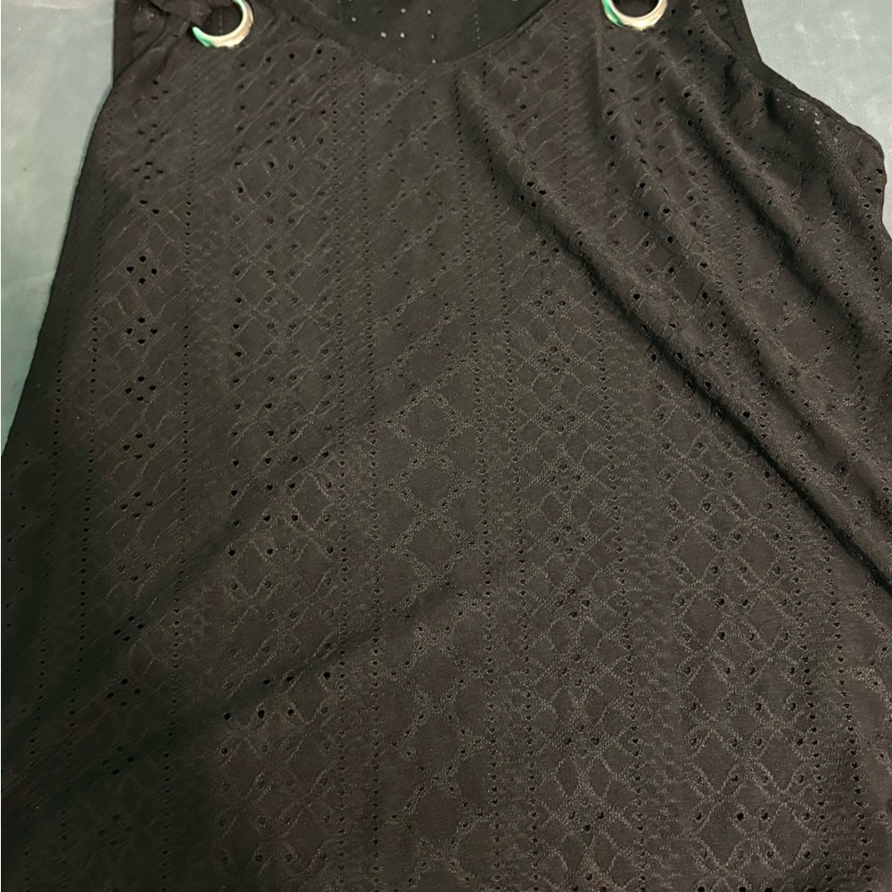 Women’s sleeveless top